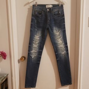 Urban Heritage UH Denim Dark Faded Distressed Ripped Jeans Woman Size 28 NWOT